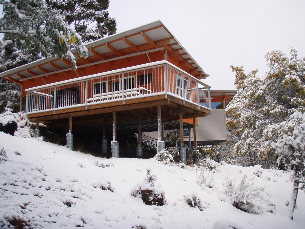 Base Camp Tasmania Hotel New Norfolk Room photo