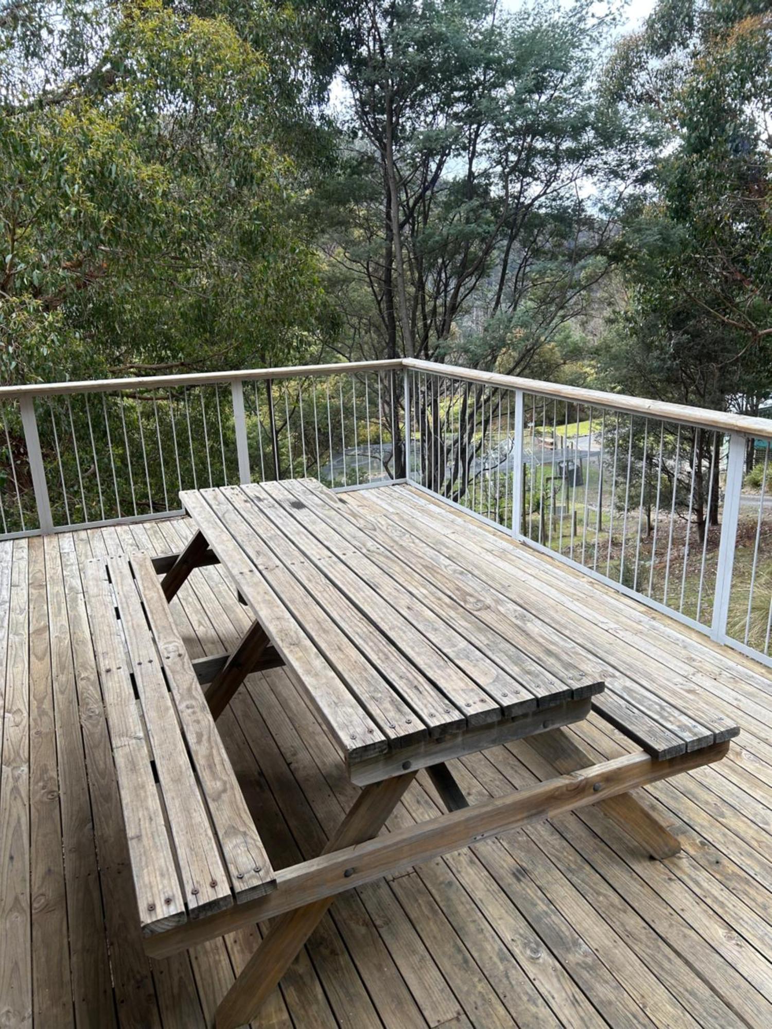Base Camp Tasmania Hotel New Norfolk Exterior photo