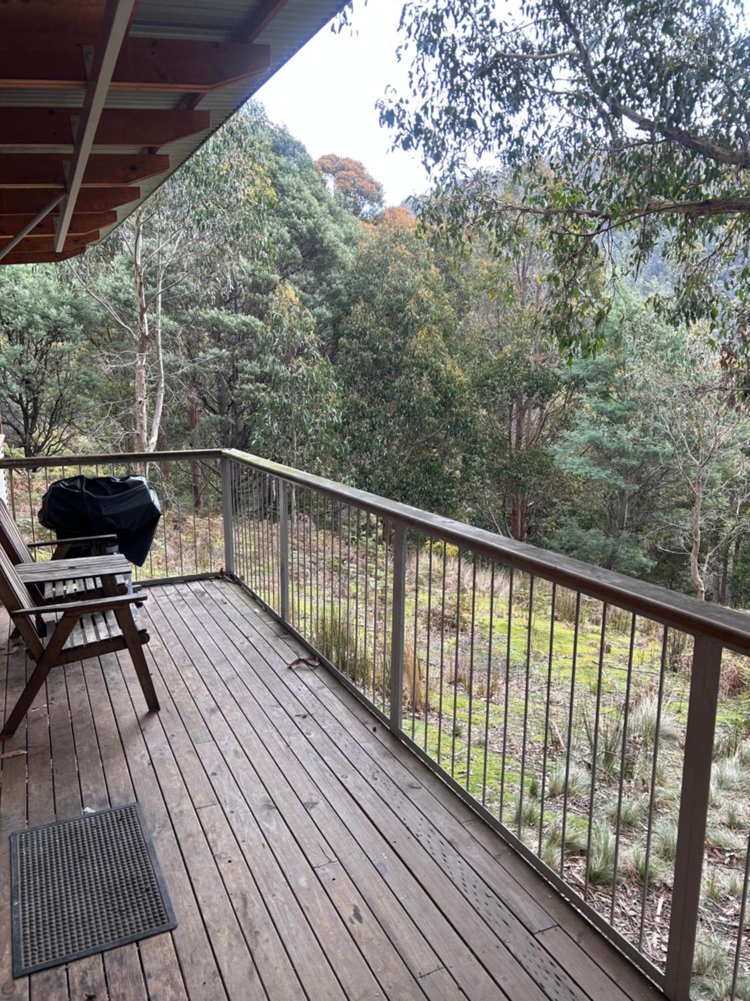Base Camp Tasmania Hotel New Norfolk Exterior photo